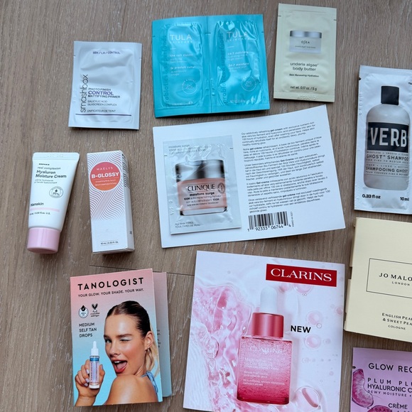 NWT Beauty sample bundle - Picture 2 of 4